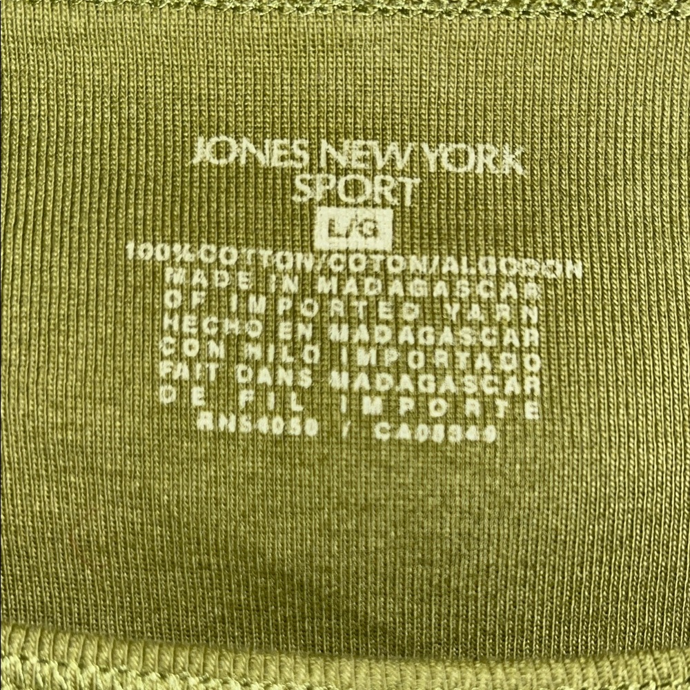 Olive Green Women's Scoop Neck 3/4 Sleeve Top - Picture 3 of 3